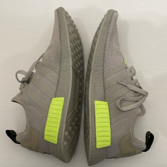 ADIDAS NMD_R1 SIGNAL GREEN RUNNING SNEAKERS MENS SIZE 12 - Picture 11 of 16